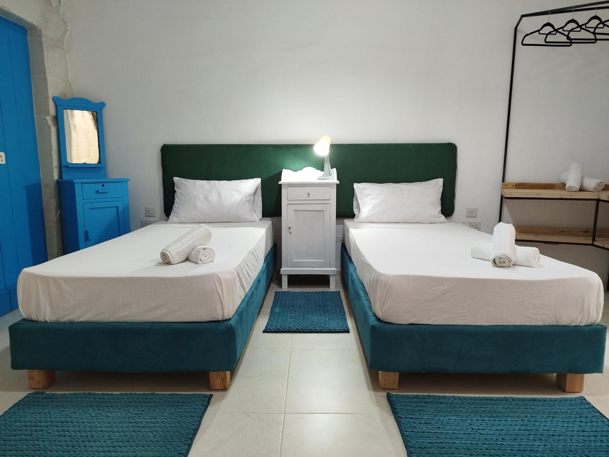 Limestone Sun Suites Sliema Room photo