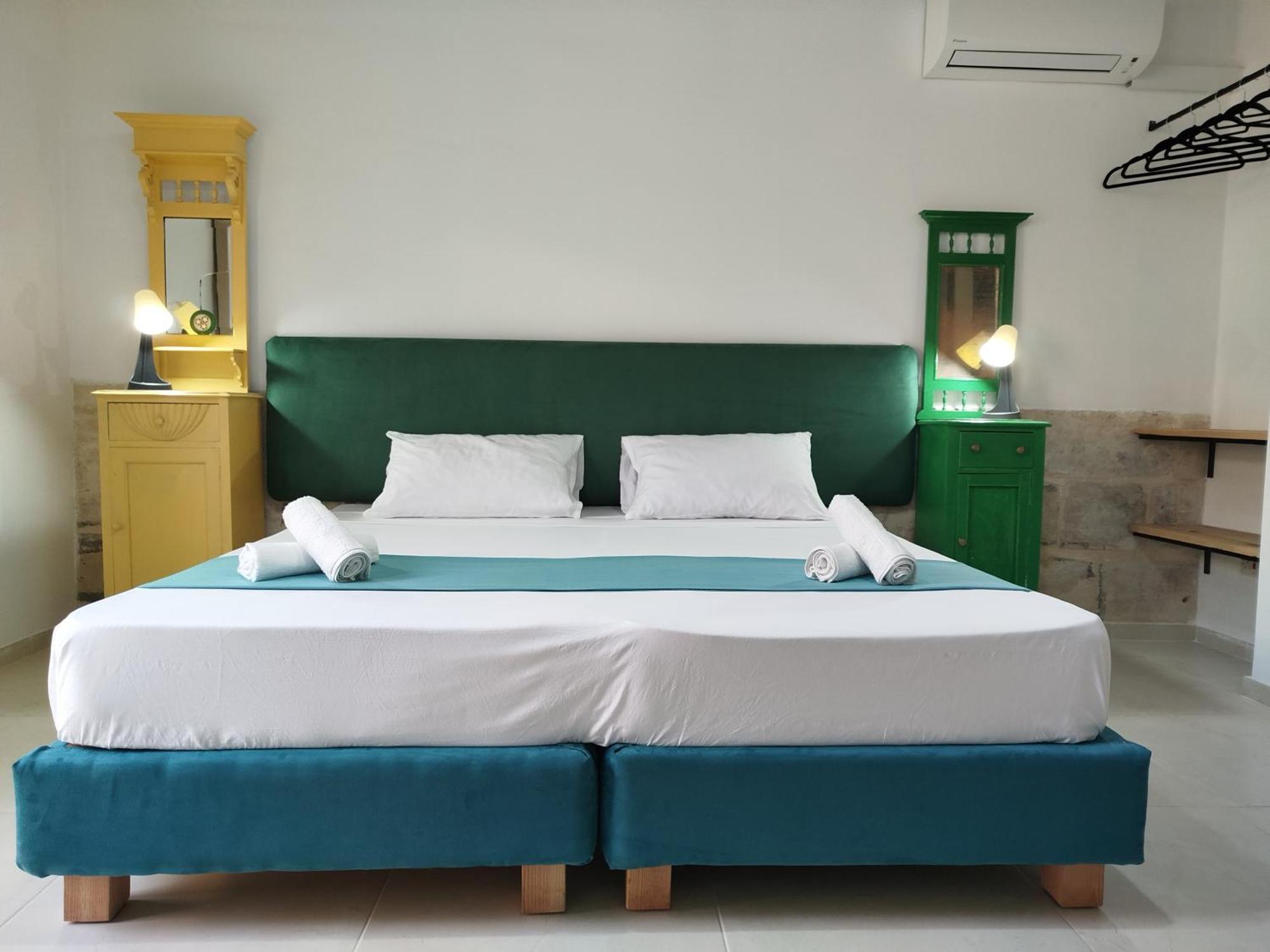 Limestone Sun Suites Sliema Room photo