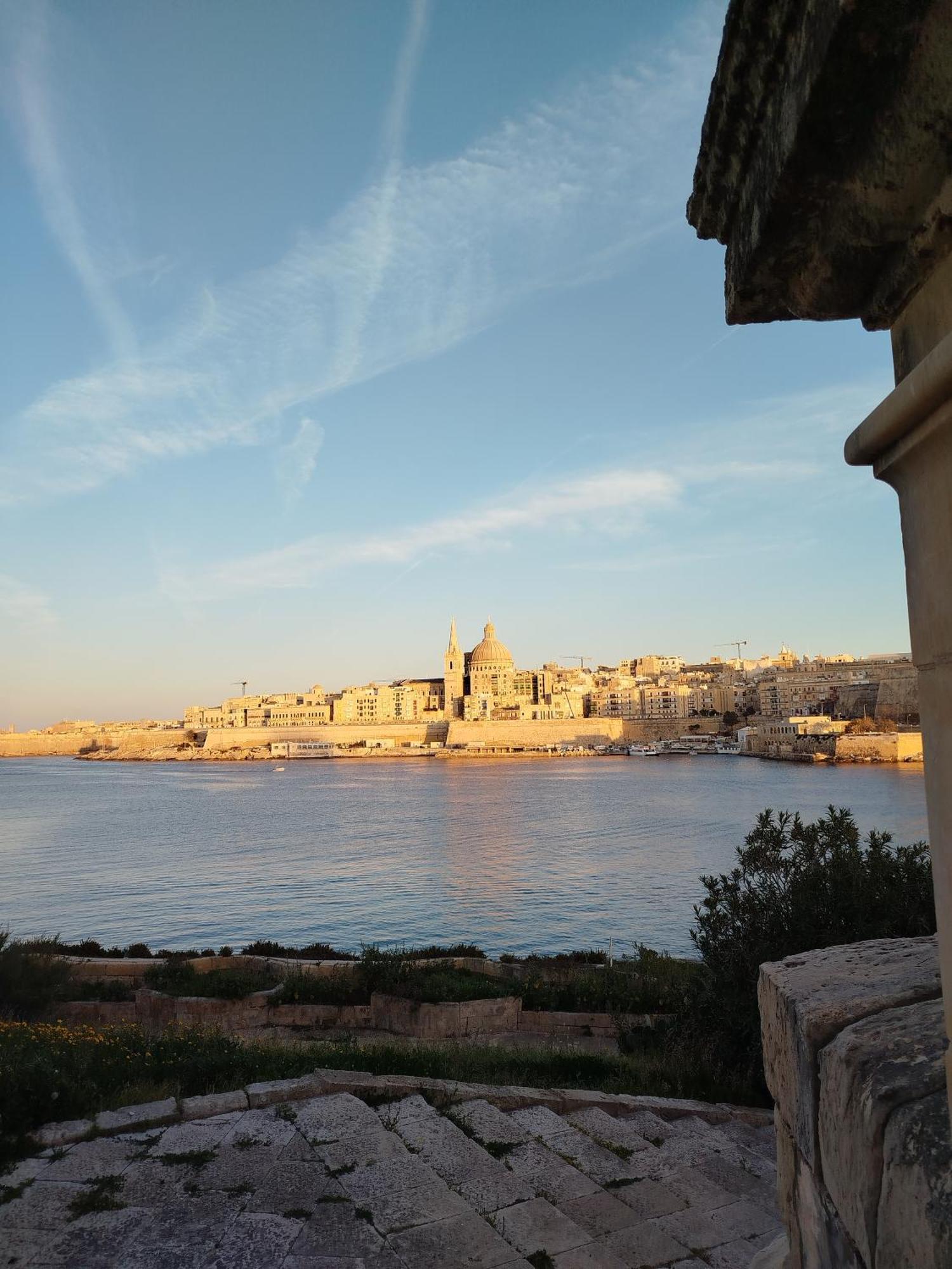 Limestone Sun Suites Sliema Exterior photo